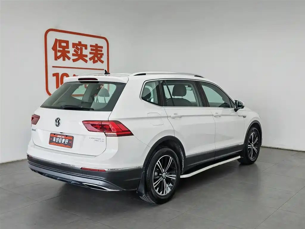 Volkswagen Tiguan L 2017 380TSI Automatic 4WD Luxury Edition фото 2