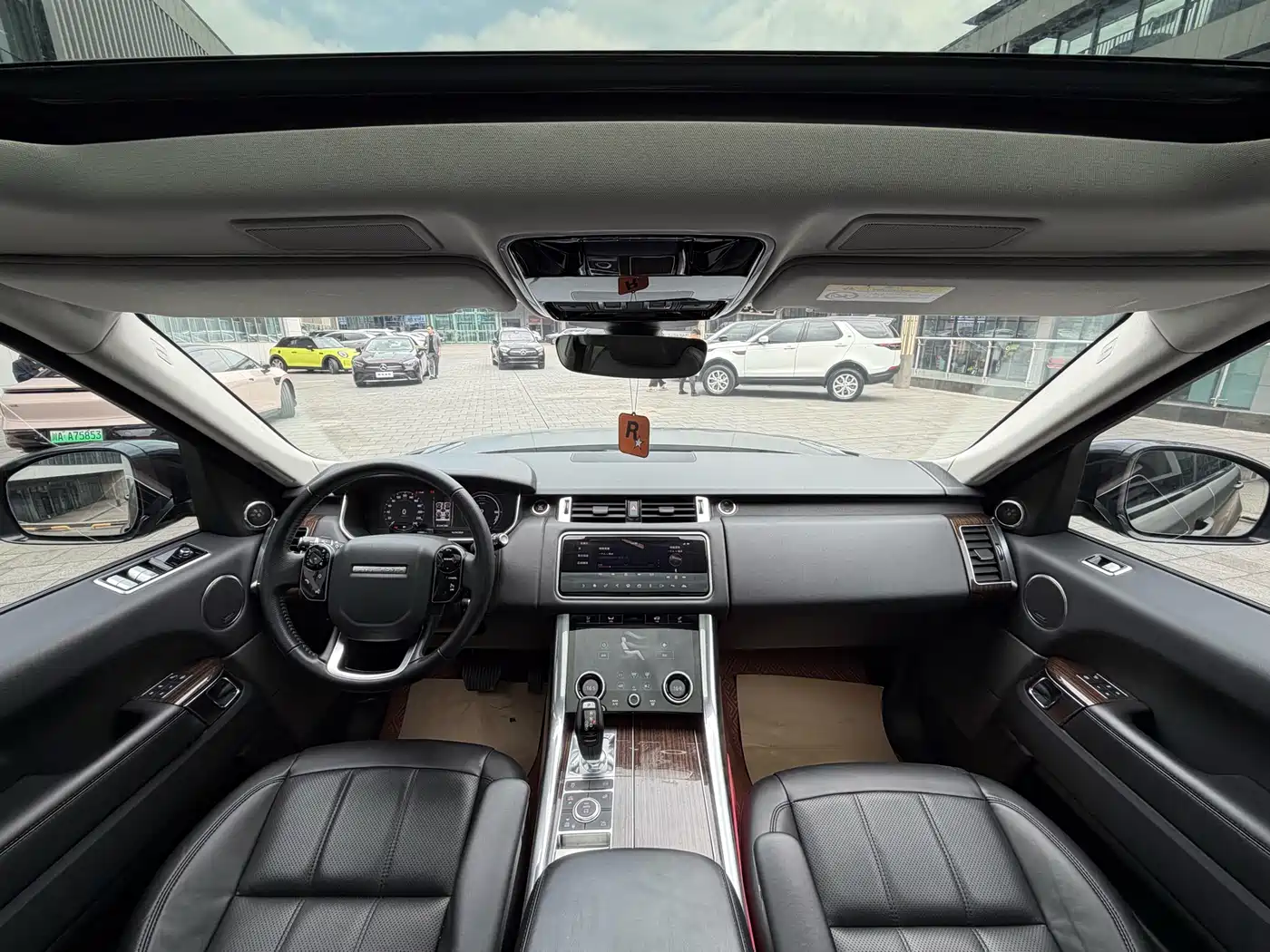 Land Rover Range Rover Sport PHEV 2018 Model P400e фото 14