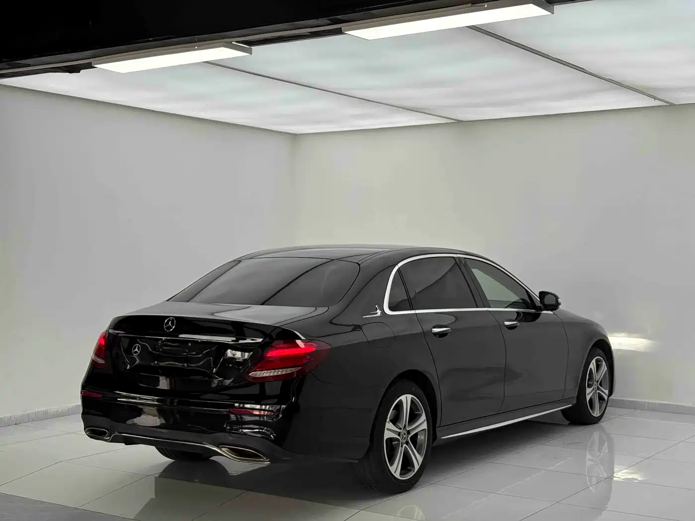 Mercedes-Benz E-Class 2018 Facelift E 200 L Sport фото 7
