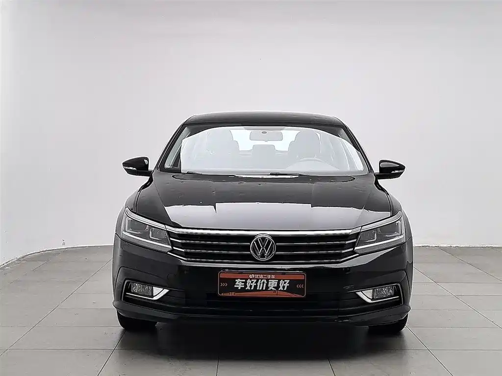 Volkswagen Passat 2017 280TSI DSG Elegance фото 3