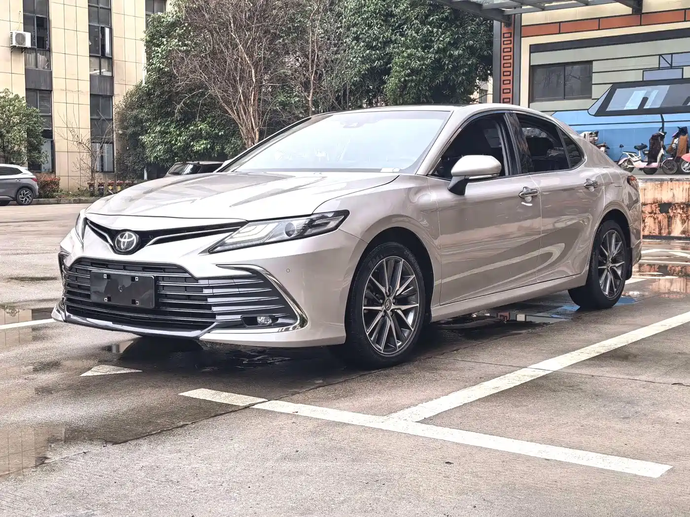 Toyota Camry 2021 2.5G Luxury Edition