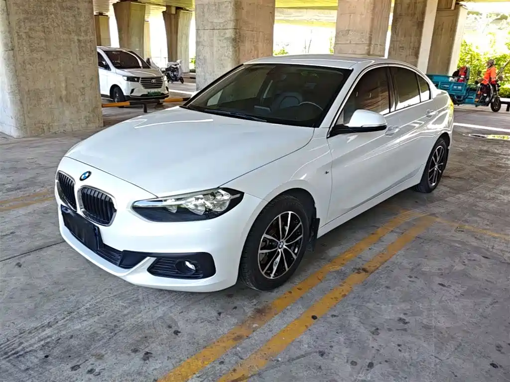 BMW 1 Series 2018 118i Fashion Edition