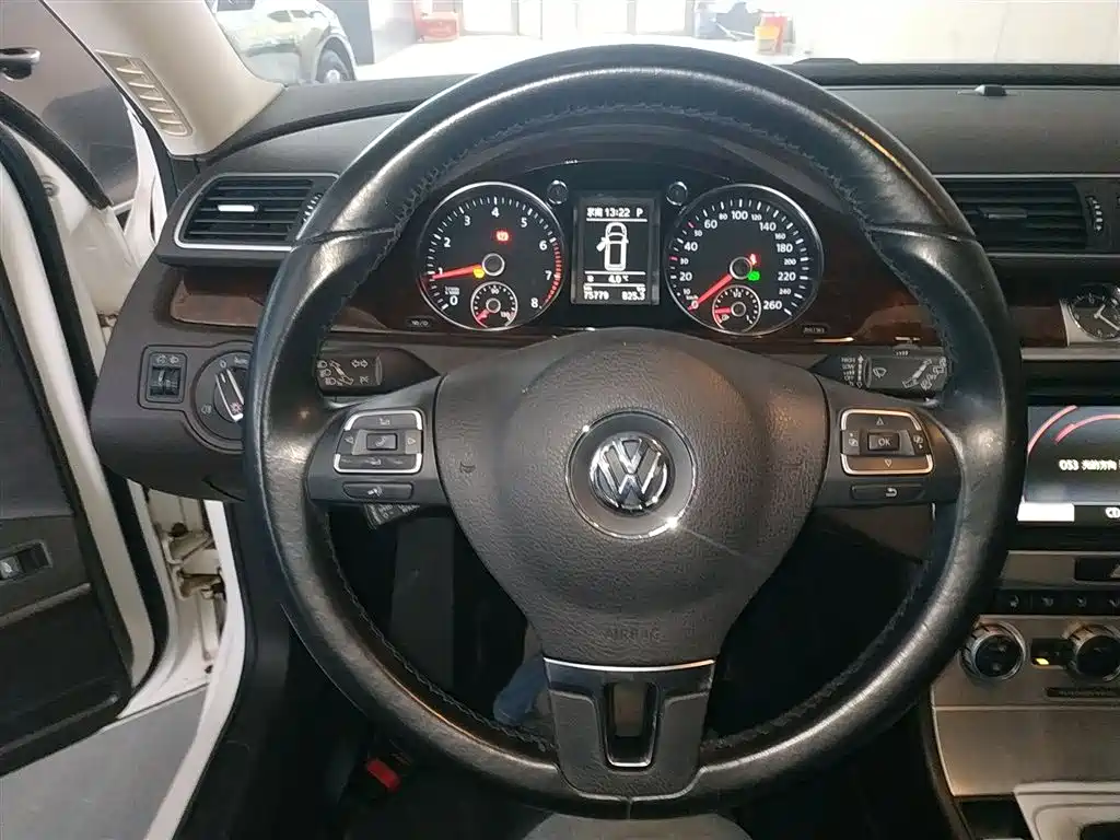 Volkswagen Magotan (Import) 2012 Wagon 2.0TSI Comfort фото 7