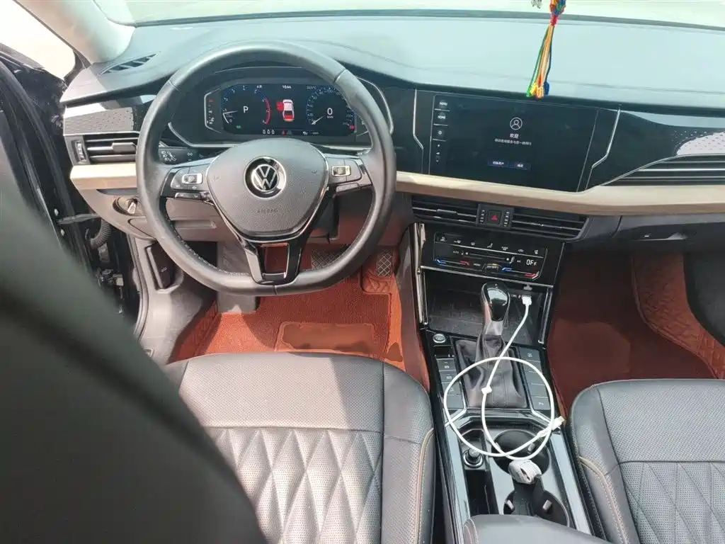 Volkswagen Passat 2021 Model 330TSI Luxury Edition фото 3