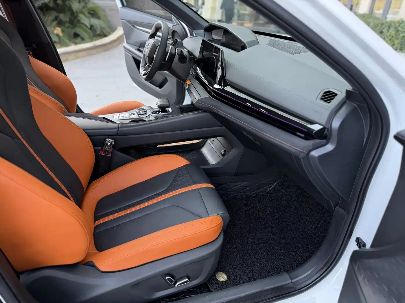 CHANGAN UNI-V