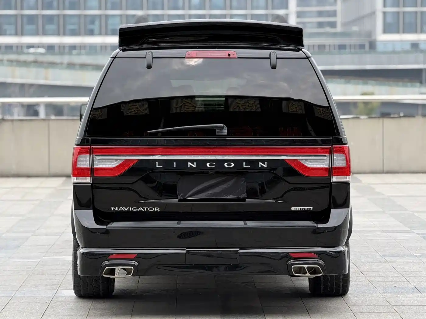 Lincoln Navigator One фото 13