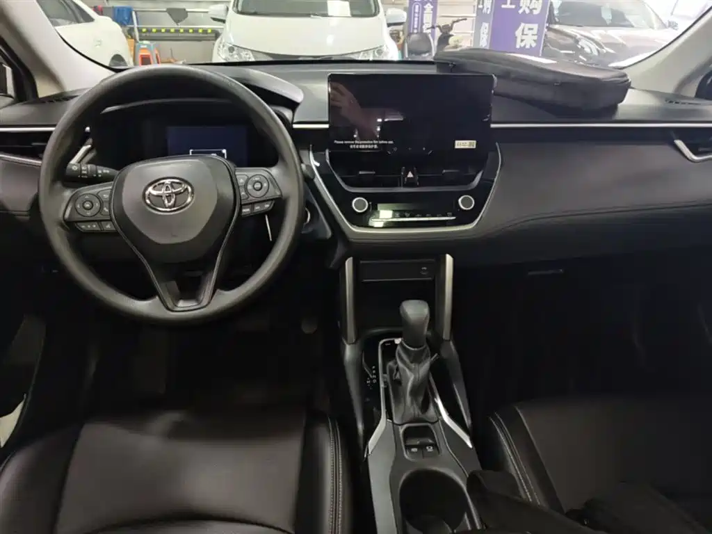 Toyota Corolla Cross 2022 2.0L Premium Edition фото 16