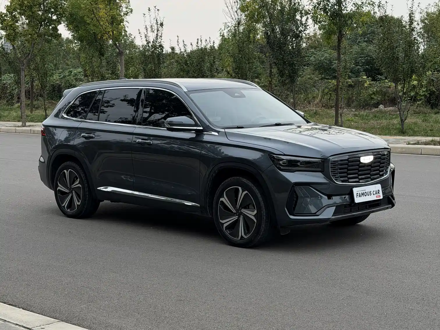 Фото 3 - Geely Monjaro