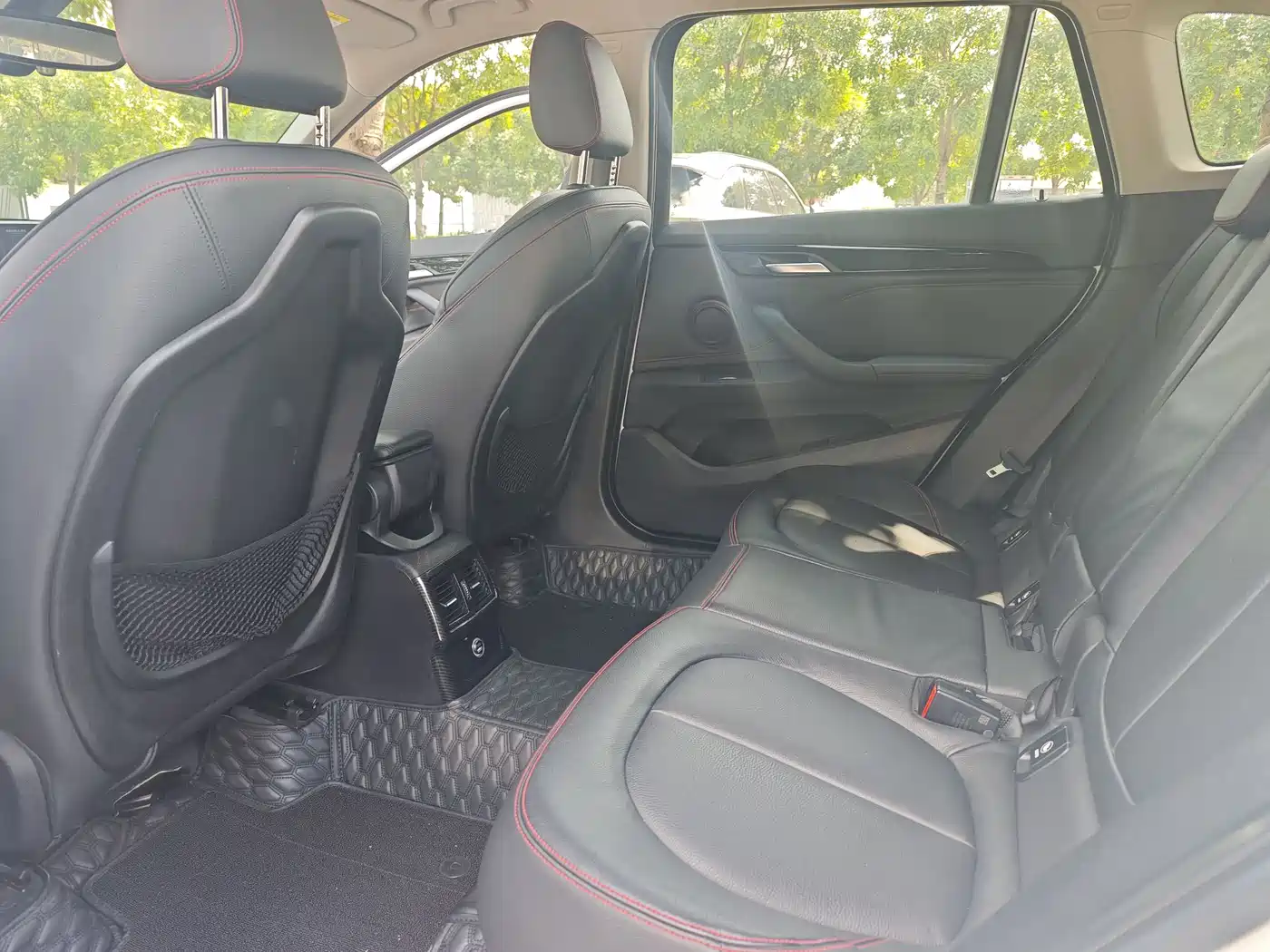 BMW X1 2016 xDrive20Li Luxury Model фото 13