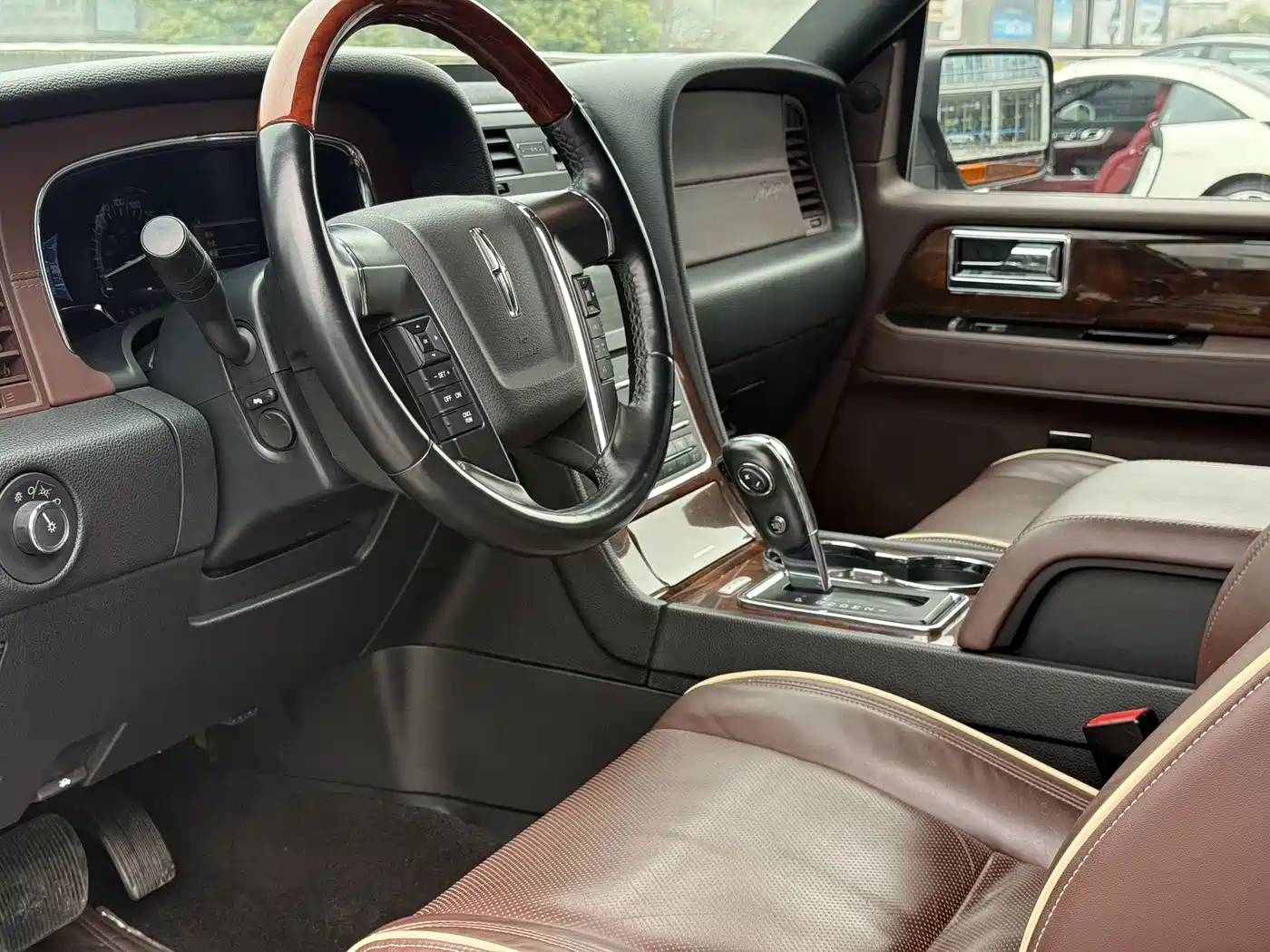 Lincoln Navigator One фото 4