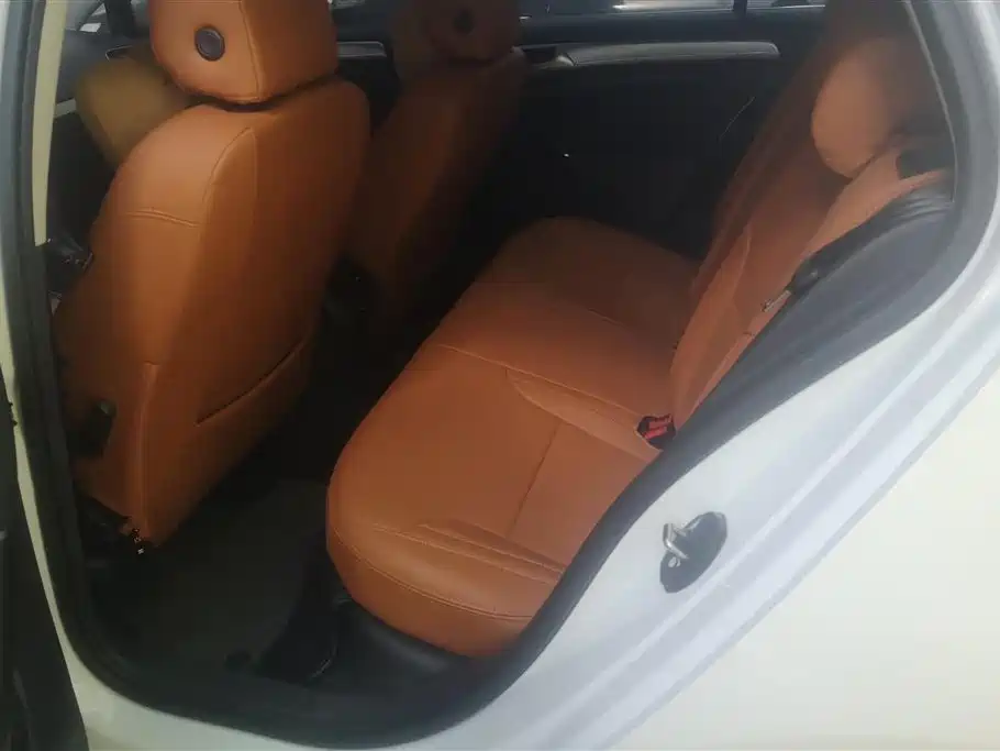 Volkswagen Golf 2018 230TSI Manual Comfort фото 11
