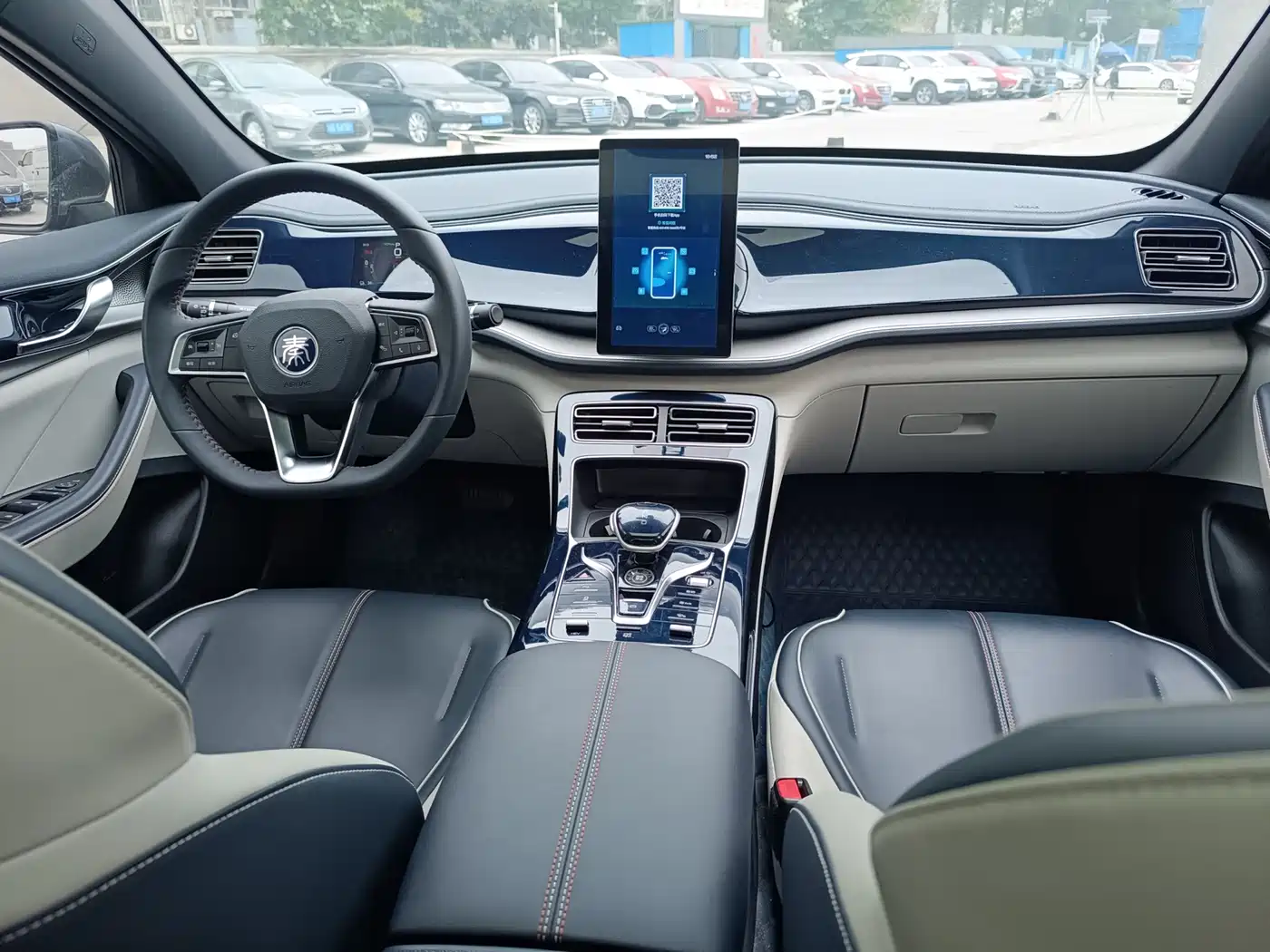BYD Qin PLUS 2024 Glory Edition DM-i 55KM Leading фото 21