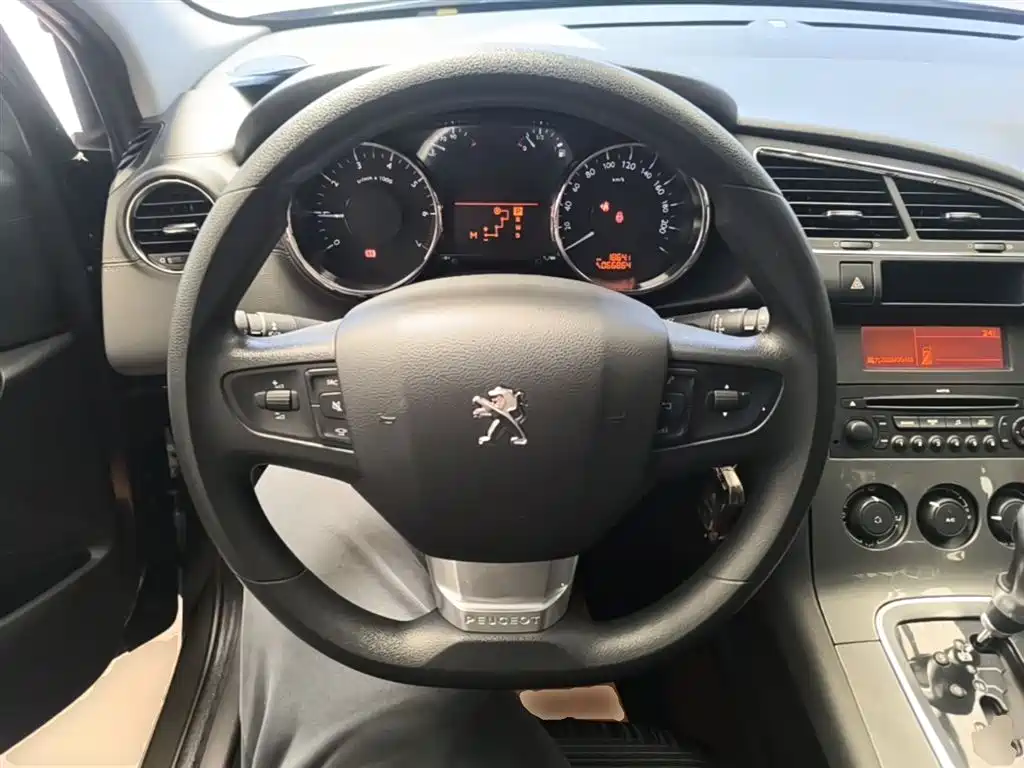 Peugeot 3008 2016 1.6THP Automatic Classic Edition фото 11