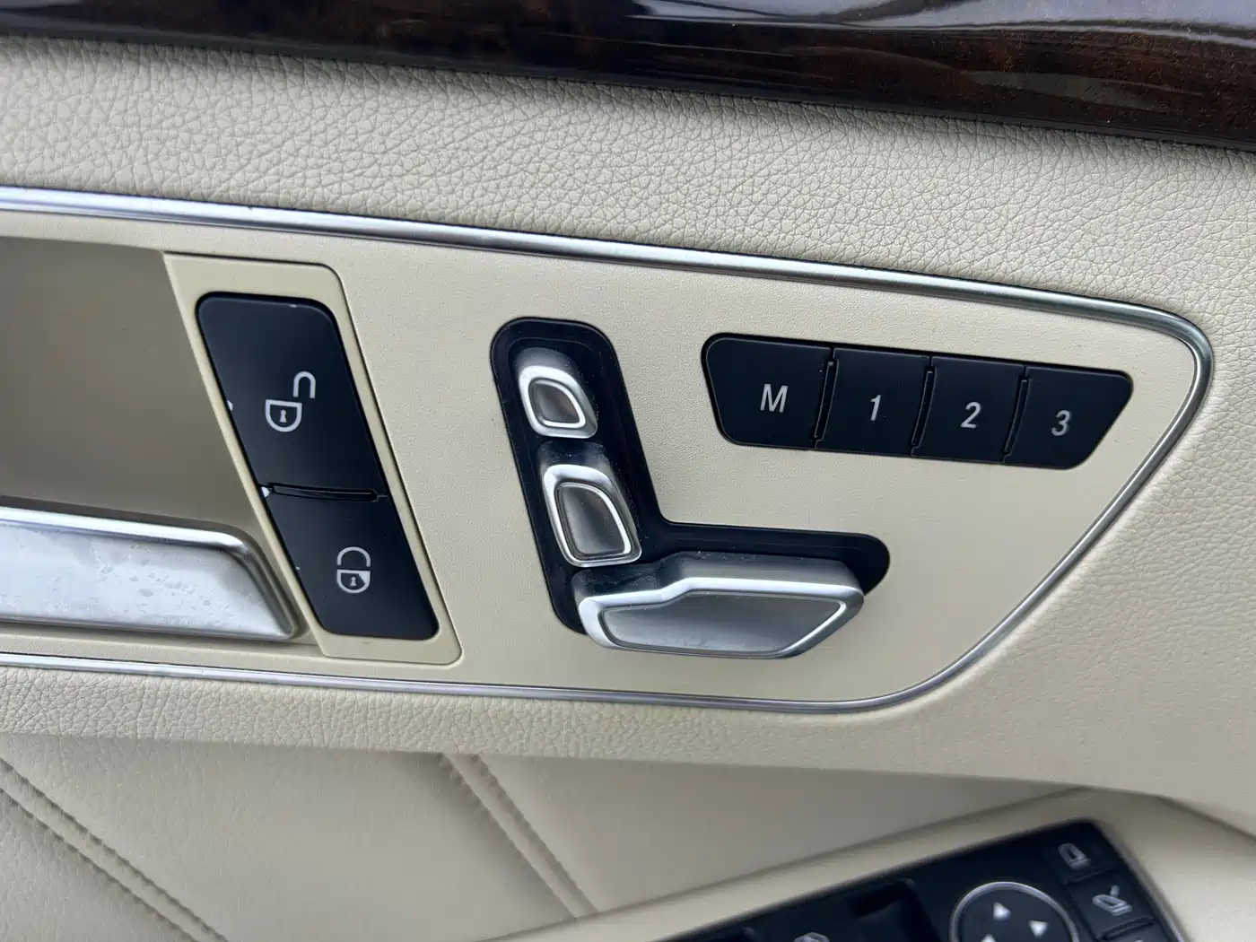 Mercedes-Benz E-Class 2014 E 260 L Luxury Class фото 21