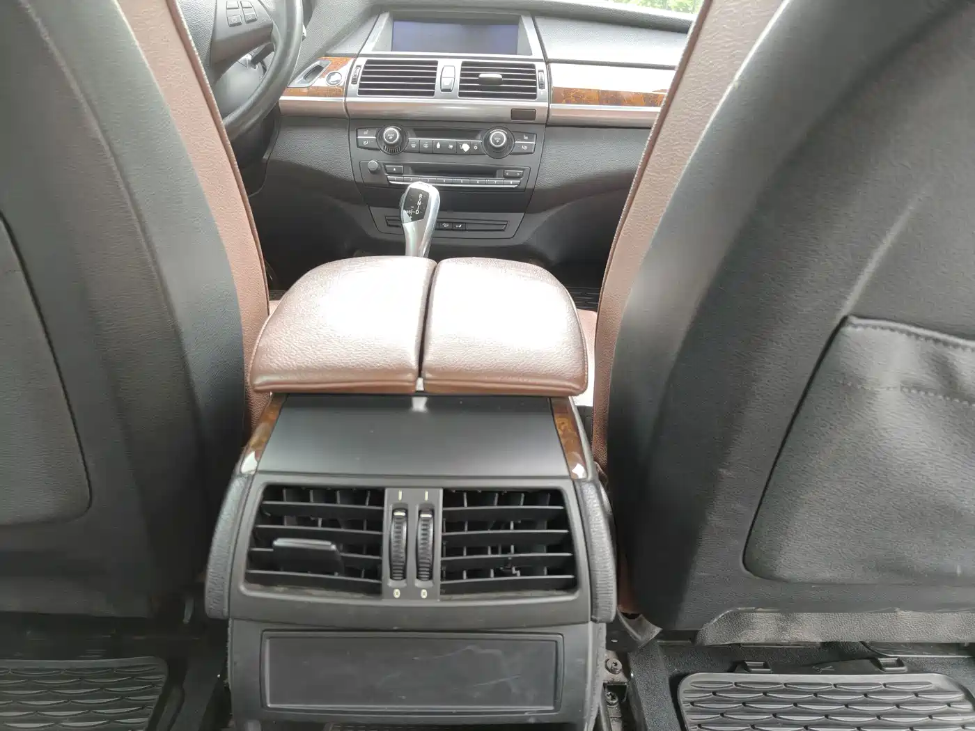 BMW X5 (Import) 2011 xDrive35i Leading Edition фото 18