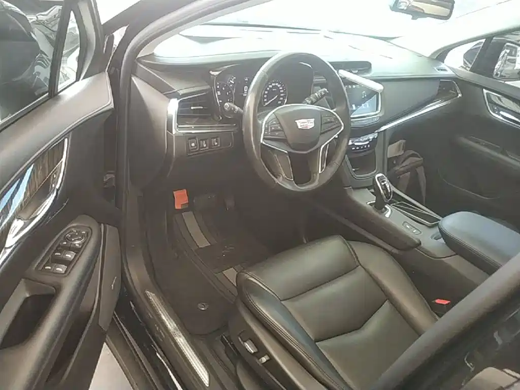 Cadillac XT5 2018 25T Luxury фото 16