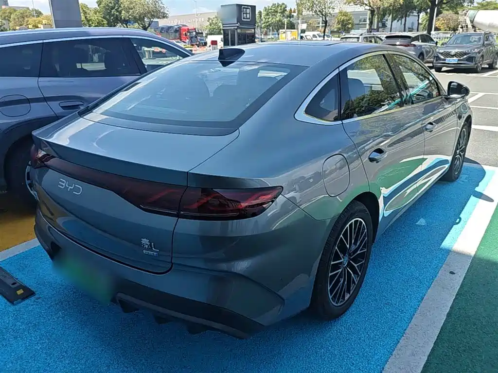 BYD Qin L 2025 DM-i Smart Drive Edition 120KM Excellence Type фото 7