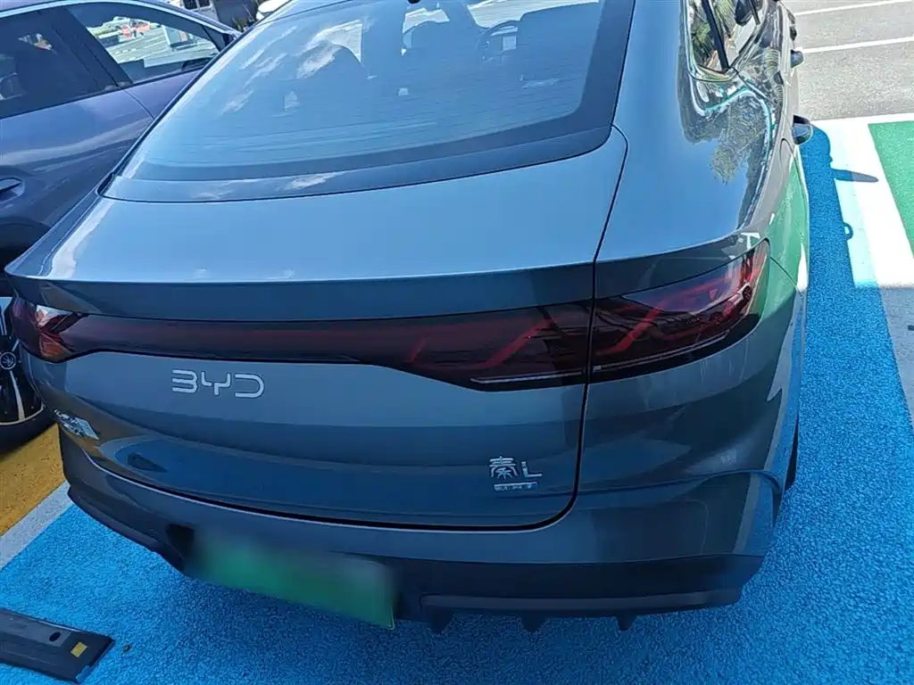 BYD Qin L 2025 DM-i Smart Drive Edition 120KM Excellence Type фото 6
