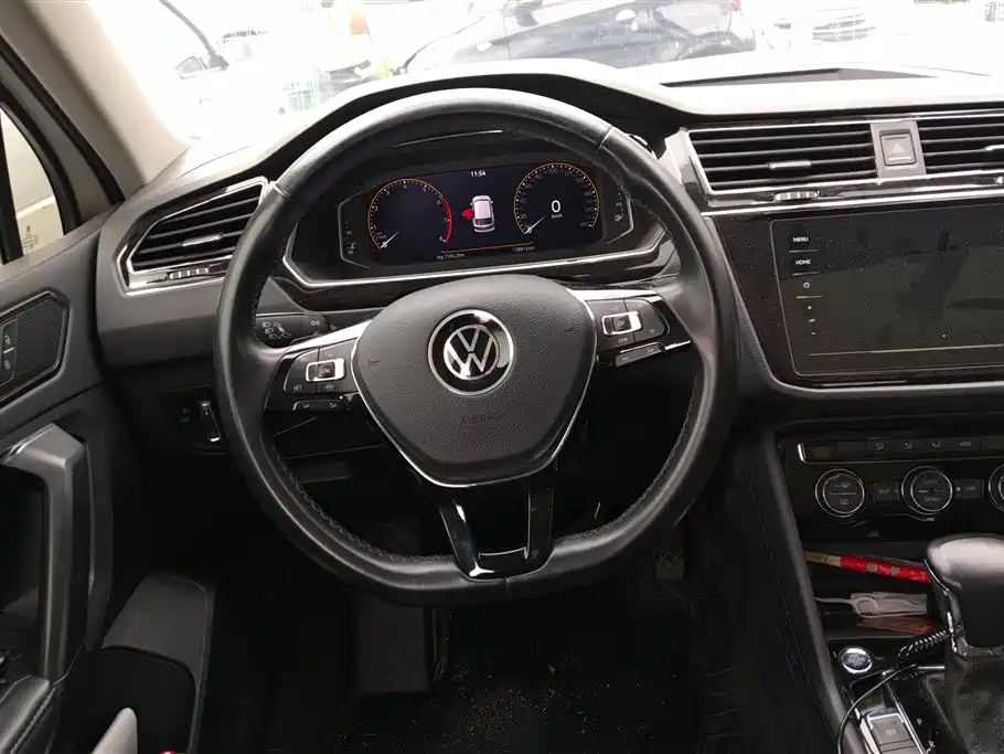 Volkswagen Tiguan L 2021 330TSI Automatic 2WD Smart фото 15