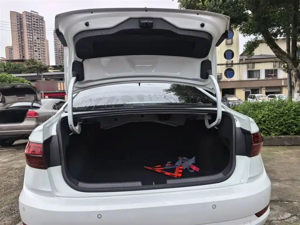 Volkswagen Sagitar 2022 280TSI DSG Soaring Edition фото 19