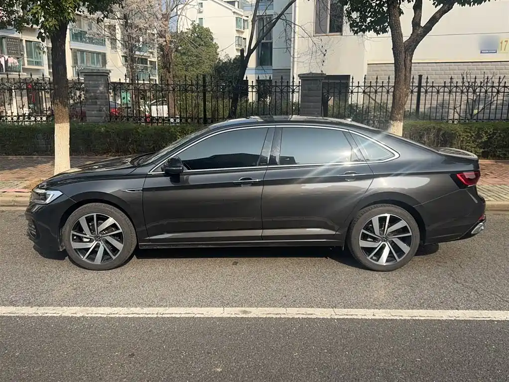 Volkswagen Sagitar 2025 300TSI DSG Excellence Edition фото 15