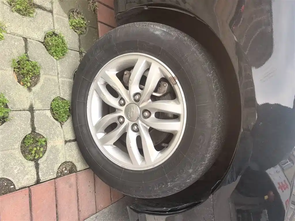 Hyundai Elantra 2015 1.6L Automatic Luxury фото 25