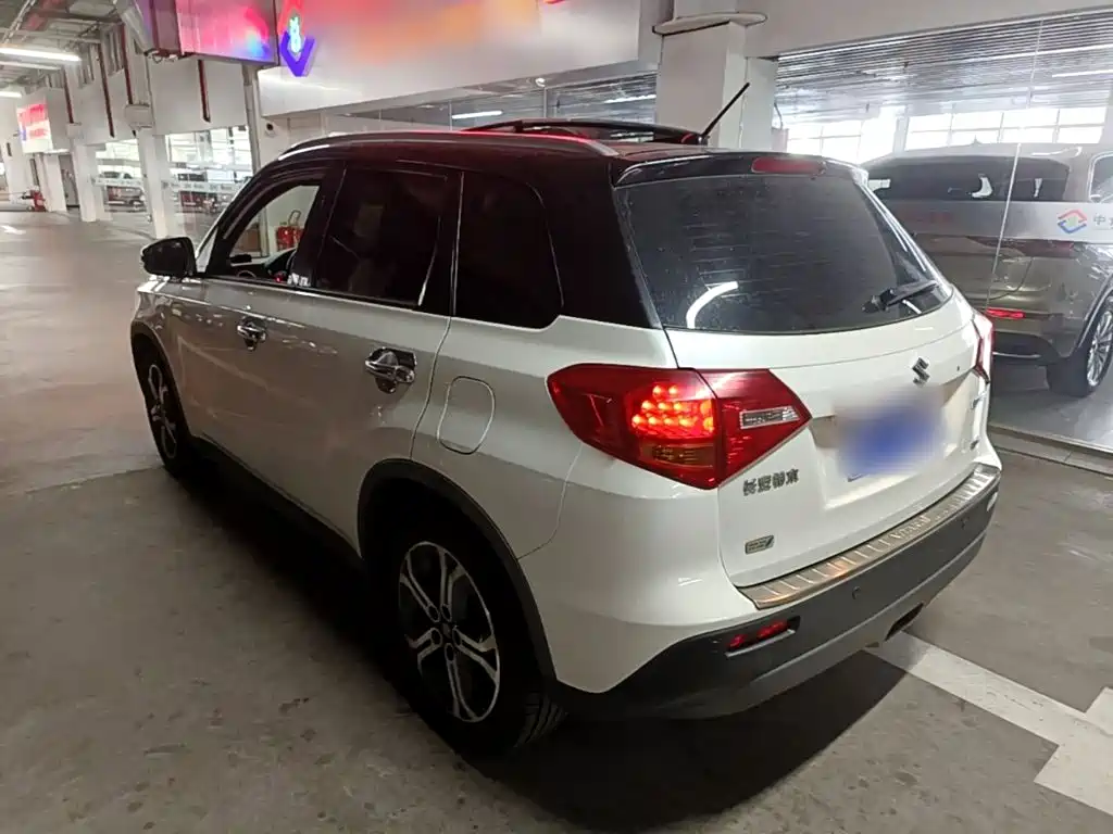 Фото 5 - Suzuki Vitara