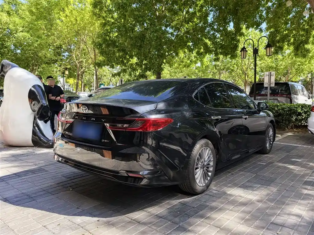 Toyota Camry 2024 Hybrid 2.0HGVP Luxury Edition фото 13