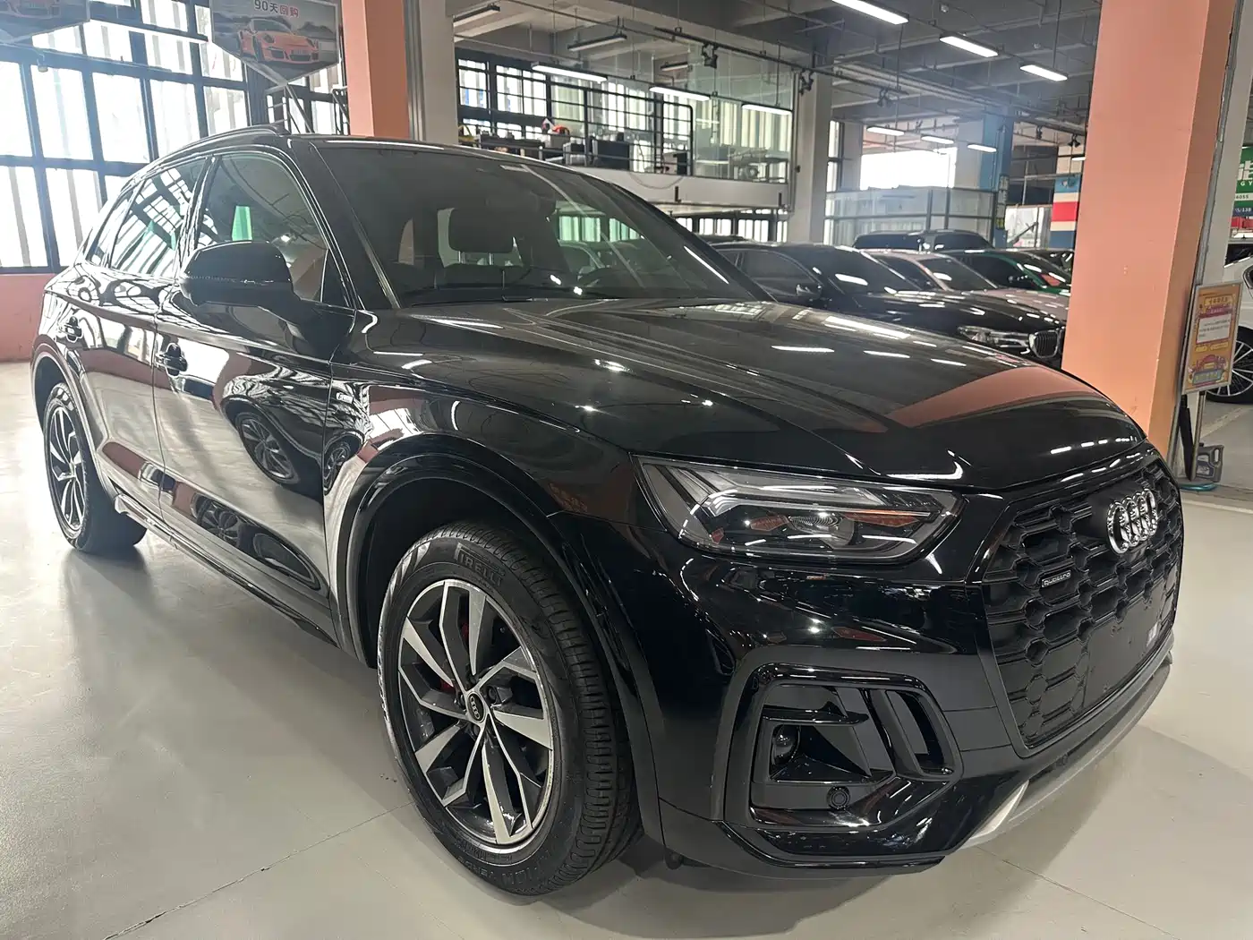 Audi Q5L 2024 Model 40 TFSI Luxury Elegance фото 3