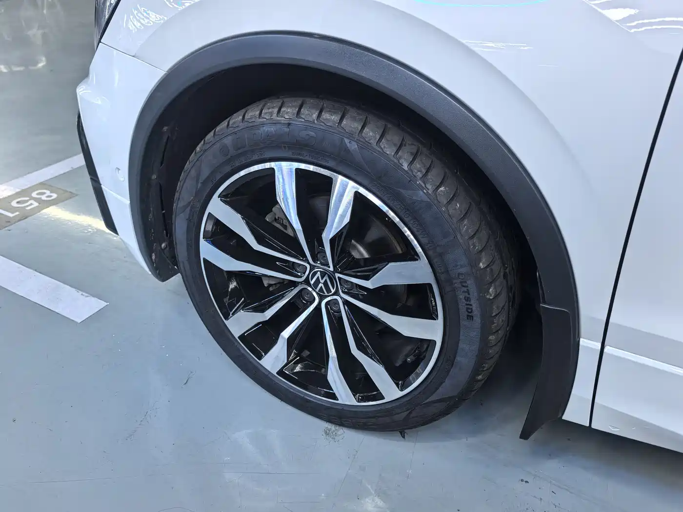 Volkswagen Tiguan L 2021 330TSI Automatic 2WD R-Line Premium фото 15