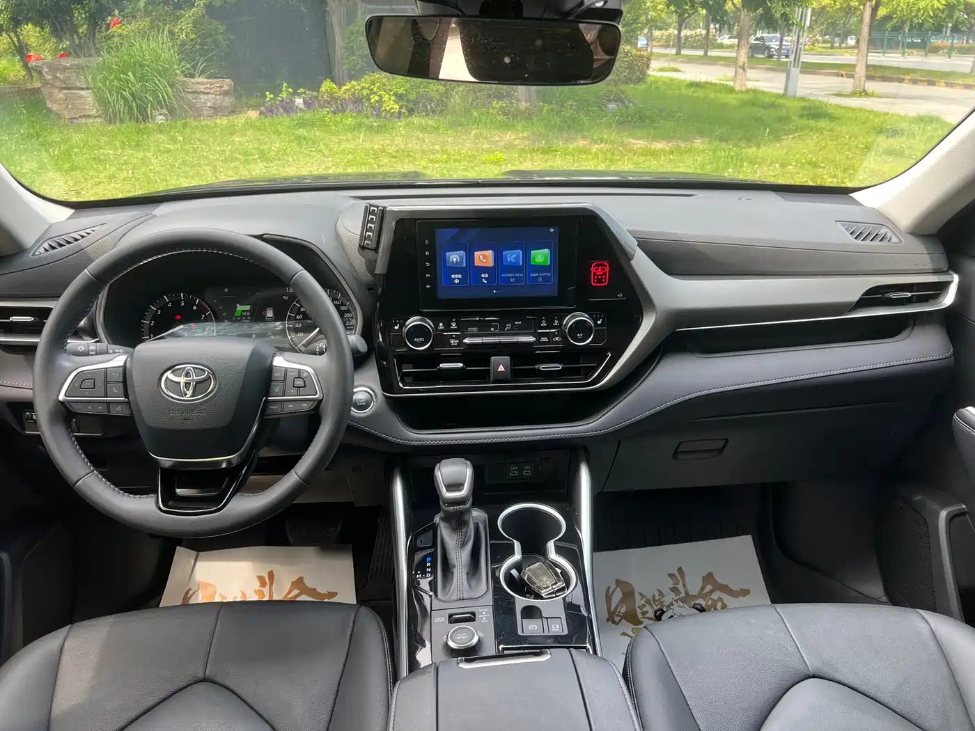 TOYOTA HIGHLANDER
