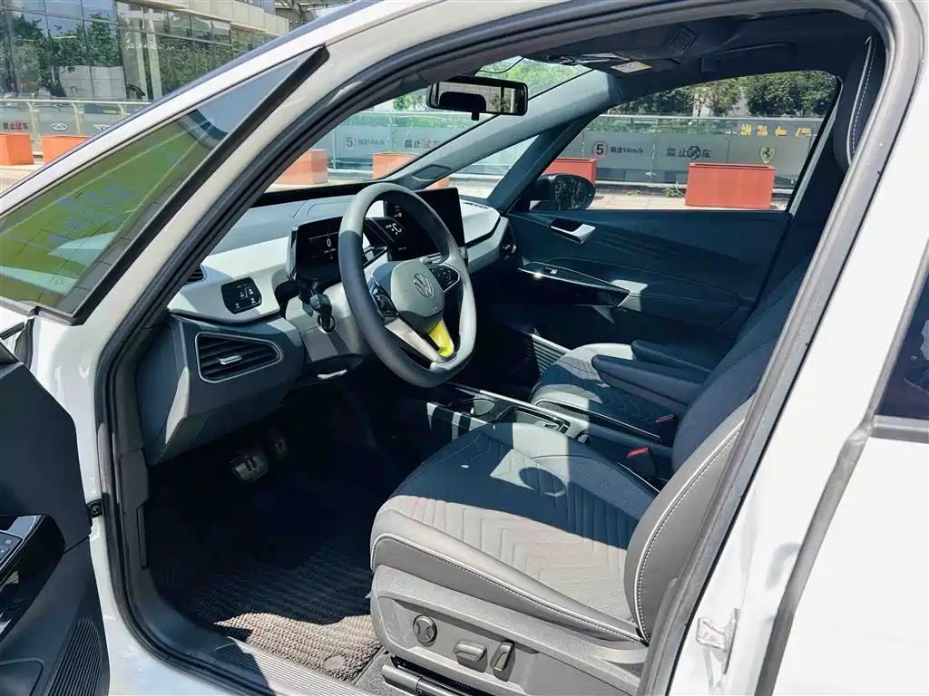 Volkswagen ID.3 2023 Upgraded Pure Intelligence Edition фото 12