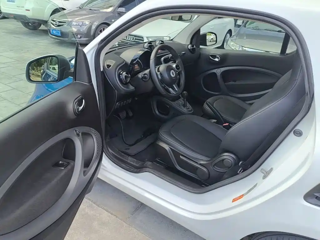 smart fortwo 2019 2018 1.0L 52kW Hardtop Passion Edition China V