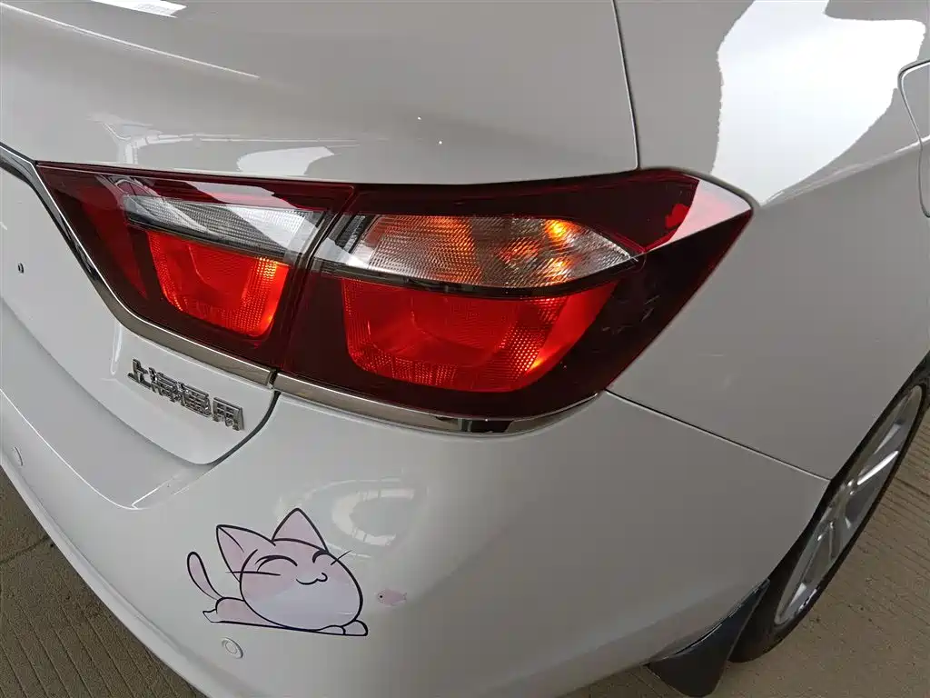 Chevrolet Cruze 2015 1.5L Automatic Fashion Navigation Edition фото 24