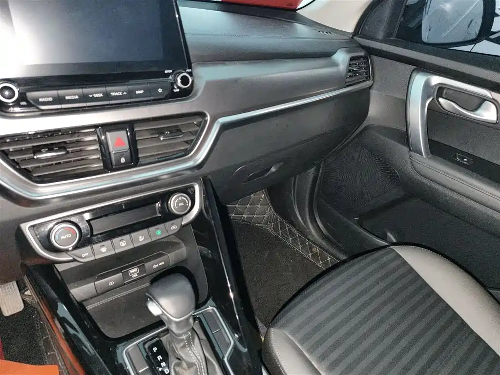 Kia Sportage 2019 2.0L Automatic Smart Luxury Edition фото 9