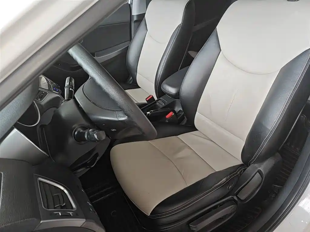 Hyundai Langdong 2016 1.6L Automatic Premium Edition фото 15