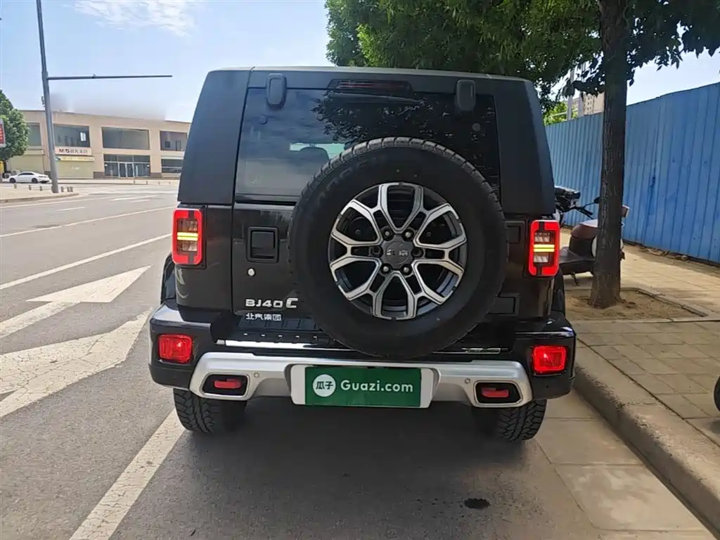 BAIC ORV Beijing Offroad BJ40 2024 2.0T Urban Hunter Glory Edition фото 6