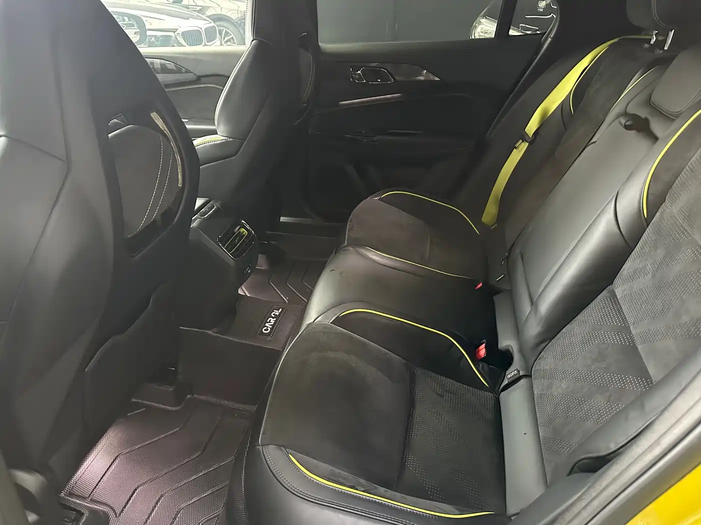 Lynk & Co 03 2021 03+ 2.0TD Auto Performance Package Edition фото 9