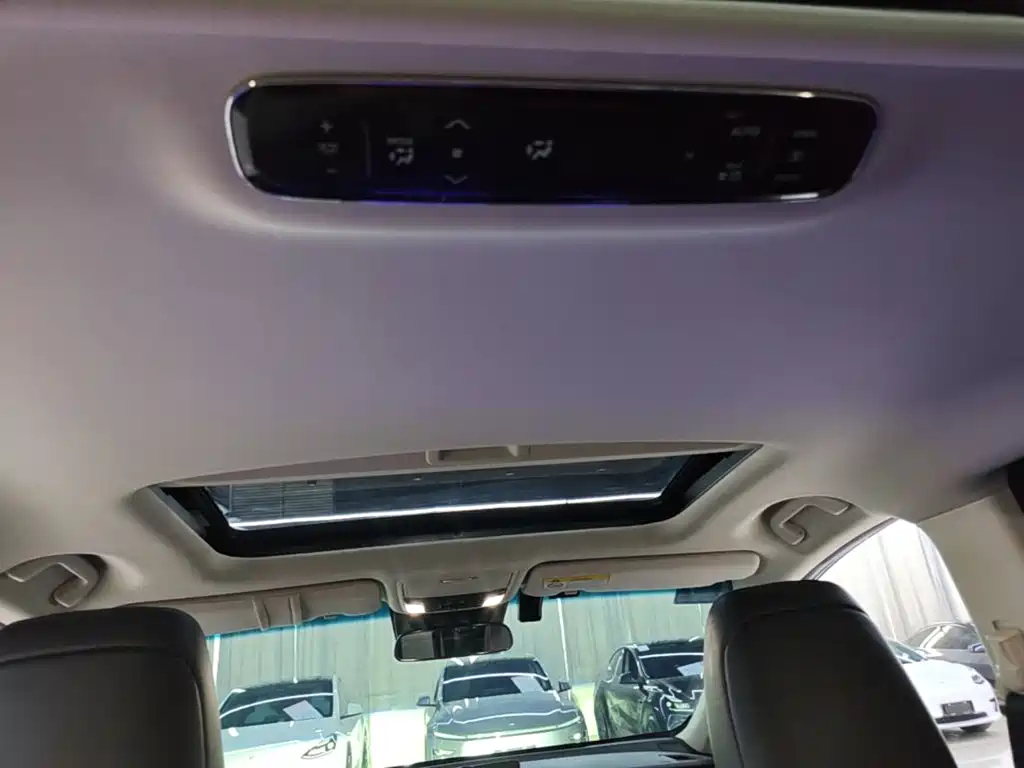 Honda Elysion 2024 2024 2.0L e:HEV Luxury Edition
