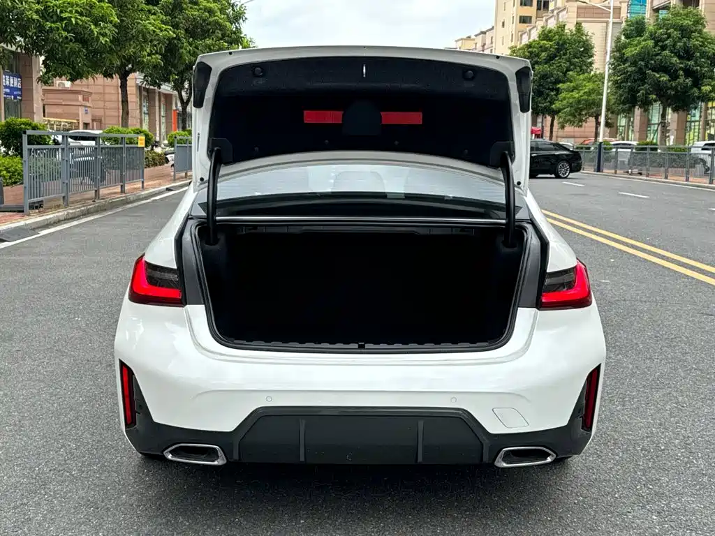 BMW 3 Series, миниатюра 12