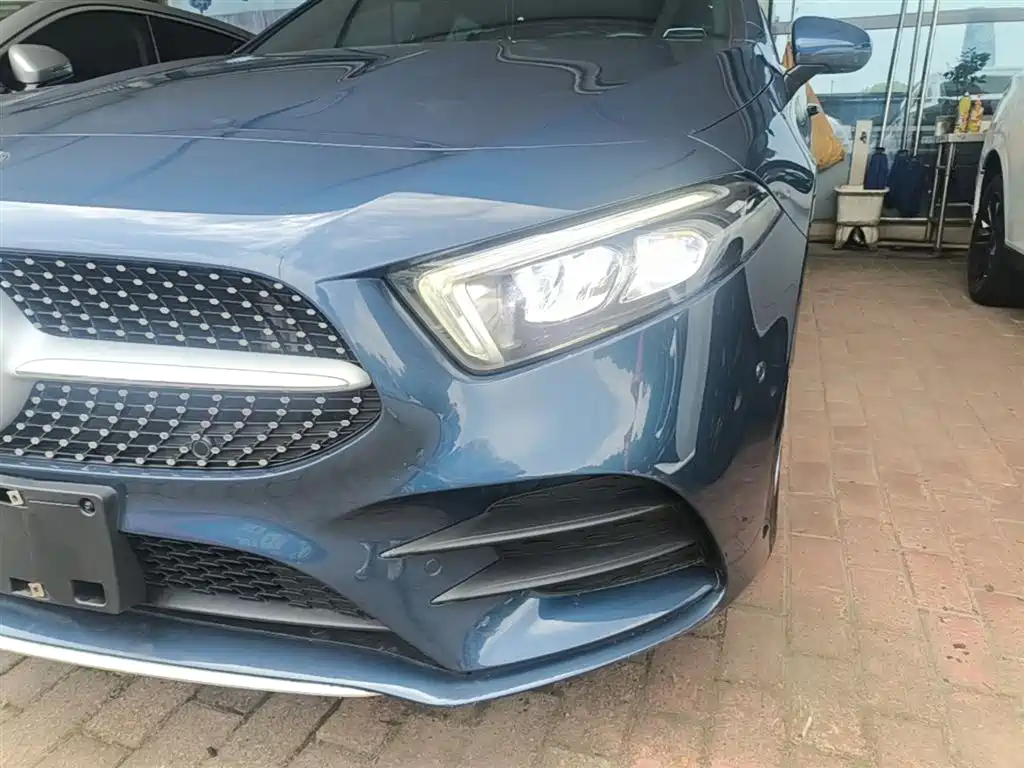 Mercedes-Benz A-Class 2019 A 200 L Sport Sedan фото 24