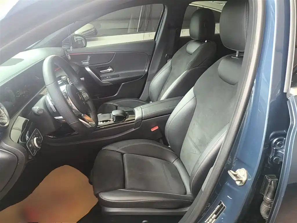 Mercedes-Benz A-Class 2019 A 200 L Sport Sedan фото 15
