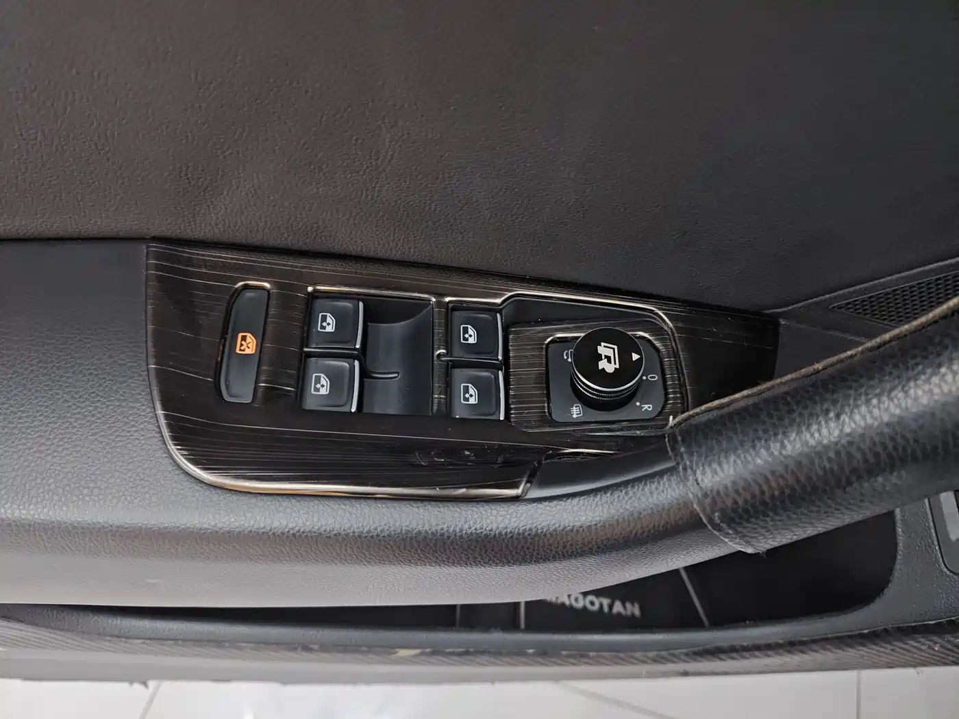 Volkswagen Magotan 2018 330TSI DSG Leading фото 15