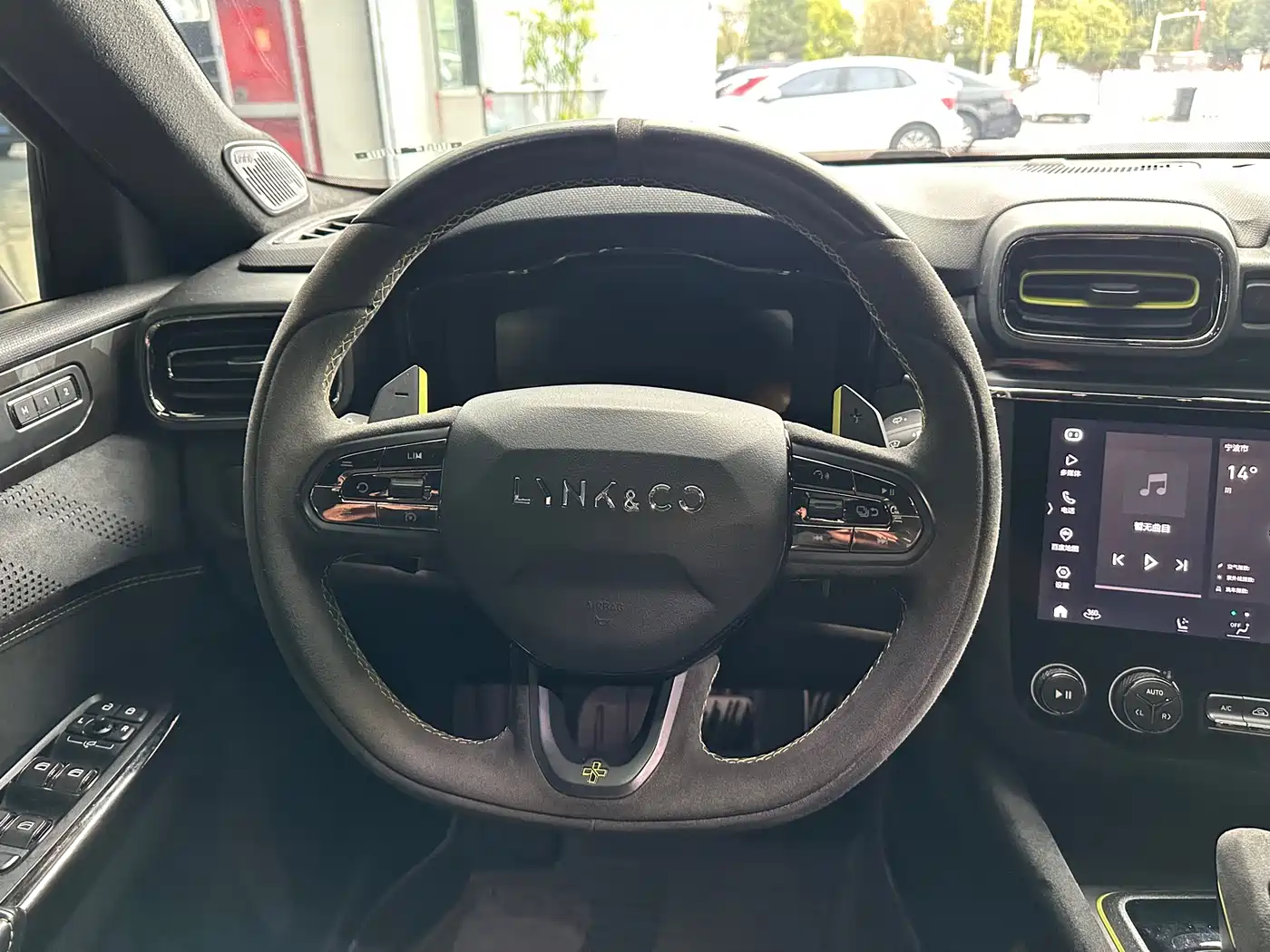 Lynk & Co 03 2021 03+ 2.0TD Auto Performance Package Edition фото 12