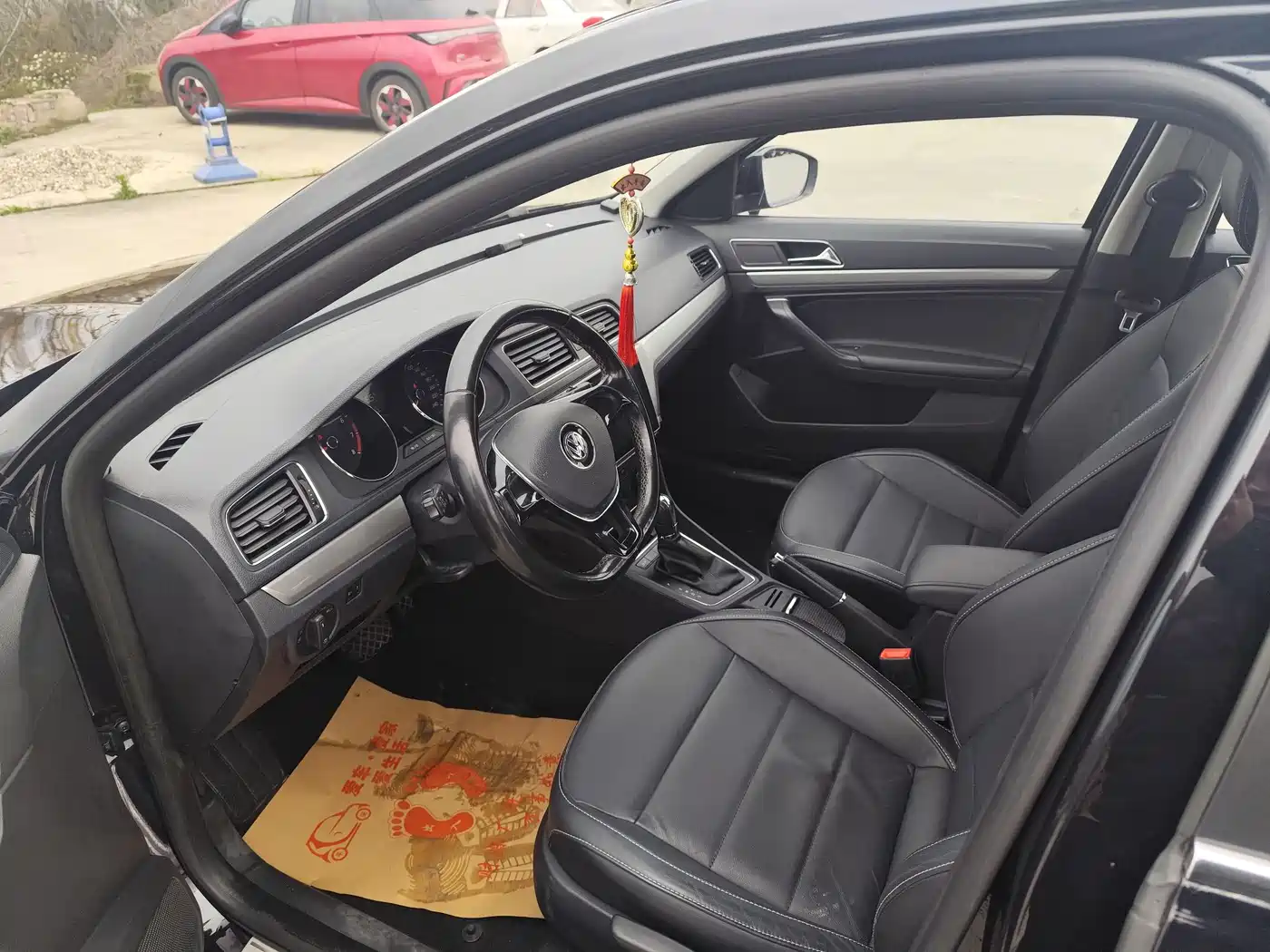 Volkswagen Lavida 2015 230TSI DSG Comfort Edition фото 4
