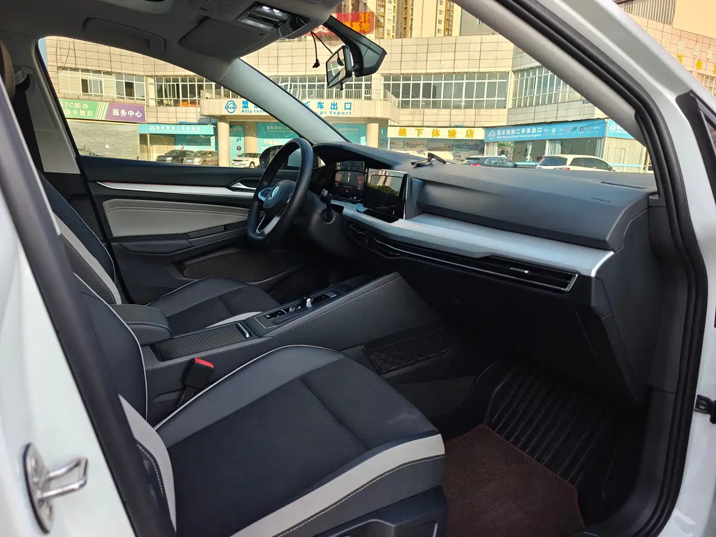 Volkswagen Golf 2021 280TSI DSG Pro фото 6