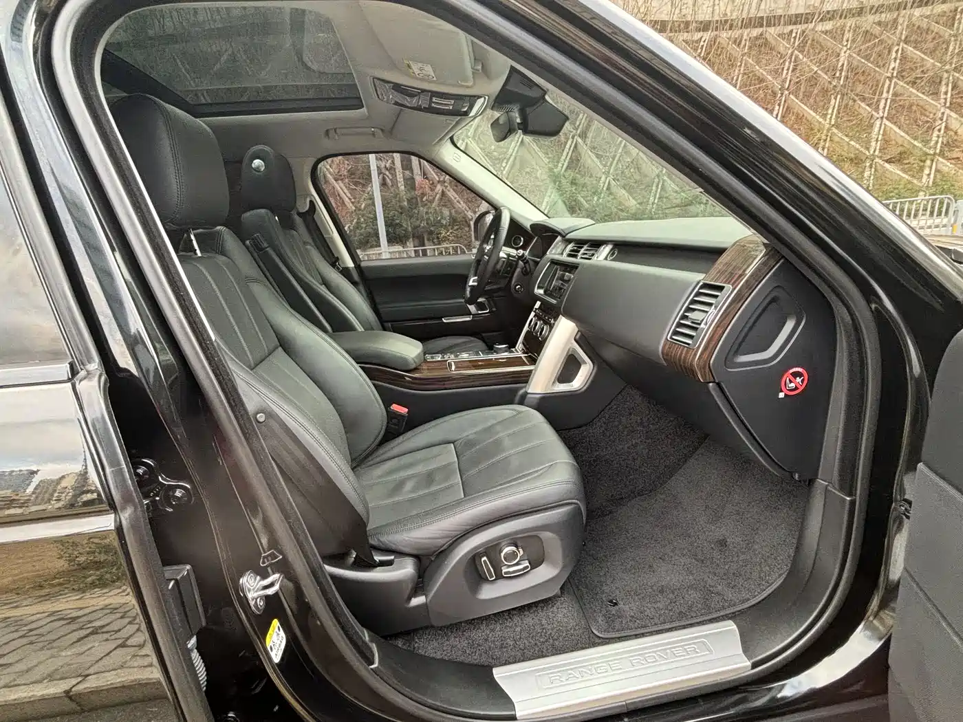 Land Rover Range Rover 2015 3.0 TDV6 Vogue фото 9