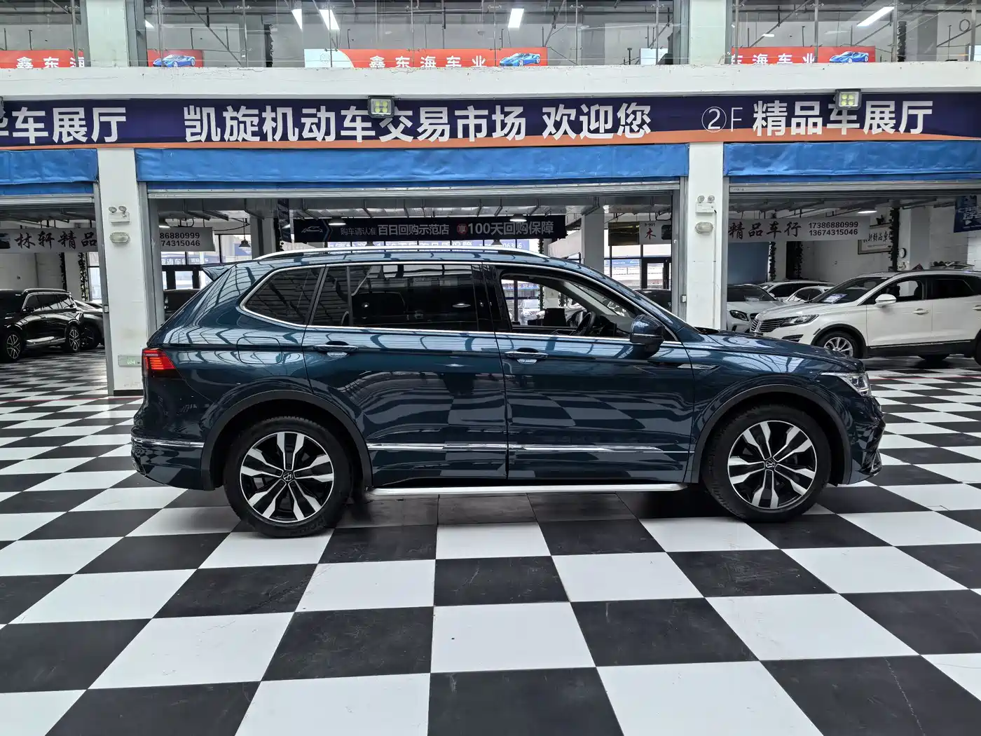 Volkswagen Tiguan L 2022 330TSI Auto 2WD R-Line Premium Edition фото 4