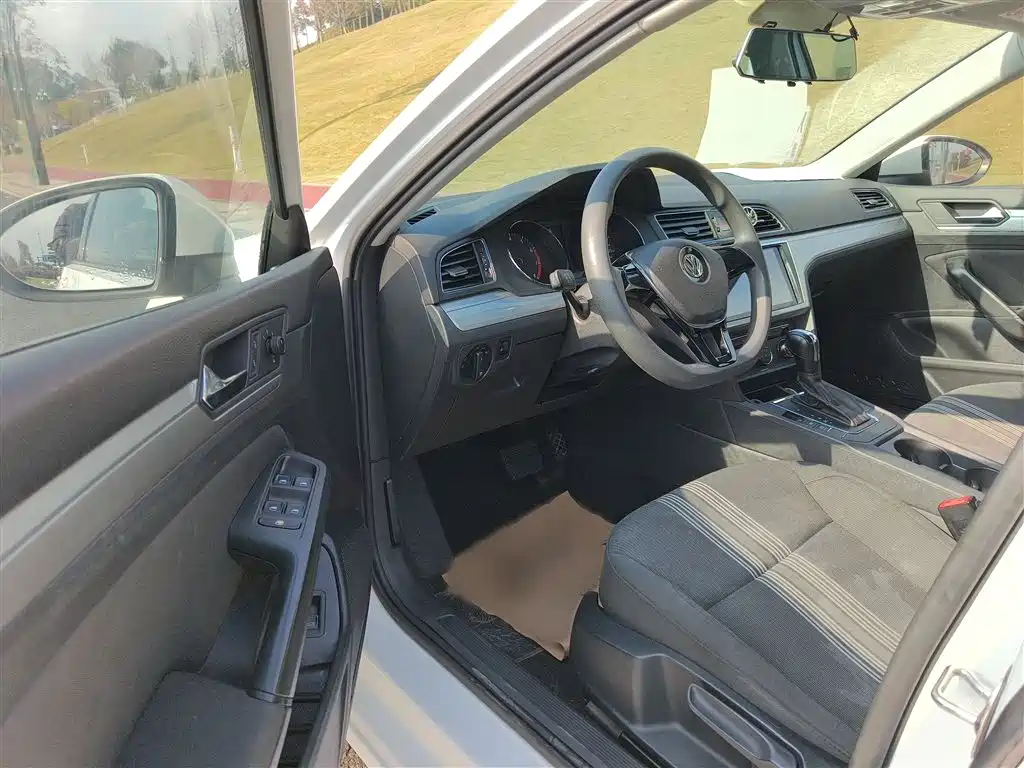 Volkswagen Lamando 2018 230TSI DSG Trend Edition фото 9