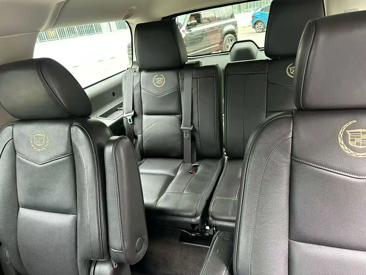 Cadillac Escalade 2013 6.2L ESV Platinum Extended фото 7